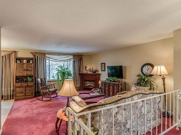 5th image of 3851 Renee Dr