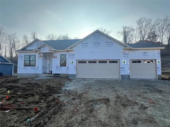 5422 Seminole Valley Trl NE, Cedar Rapids, IA 52411