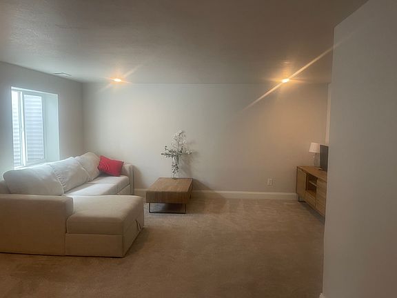 2nd image of 103 Rabbit Rd Unit A