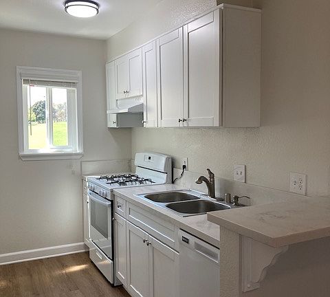 4th image of 88 Aliso Ln