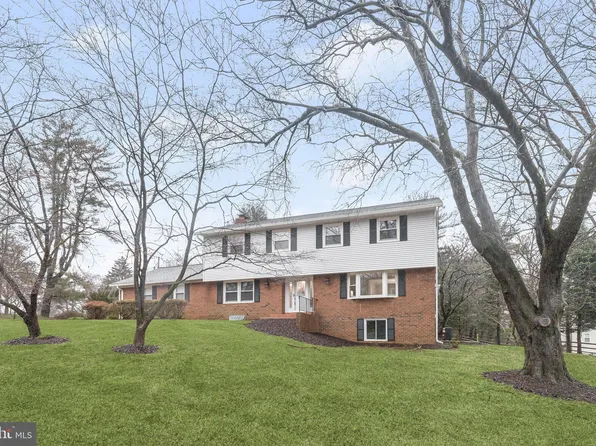 12620 Viewside Dr, Gaithersburg, MD 20878