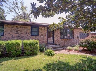 610 W Green St, Mascoutah, IL