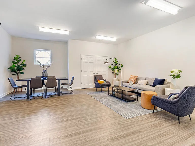 Annapolis Roads Apartments — Photo 9