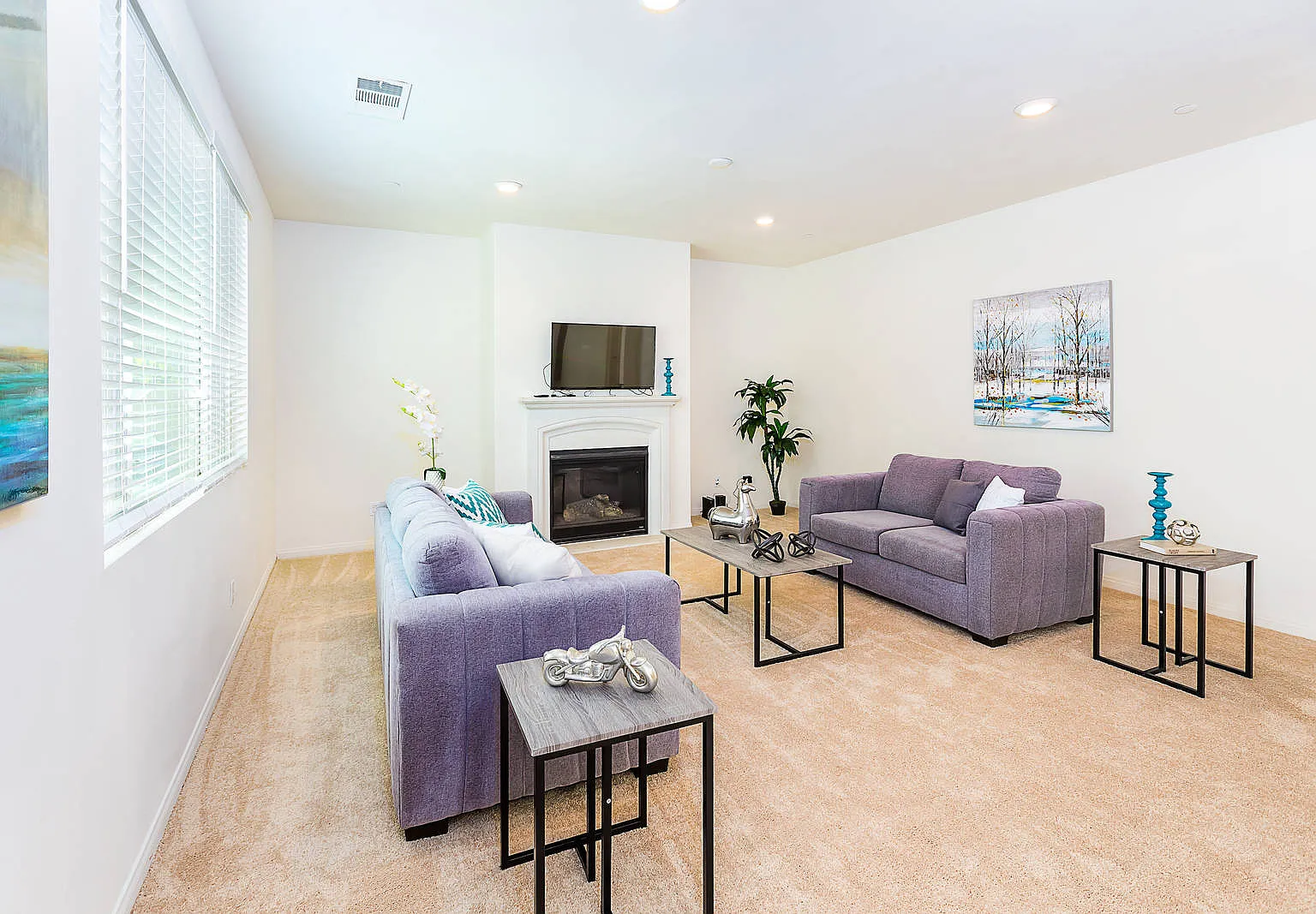 4 bed, 2400 sqft, $6,500 — Photo 3