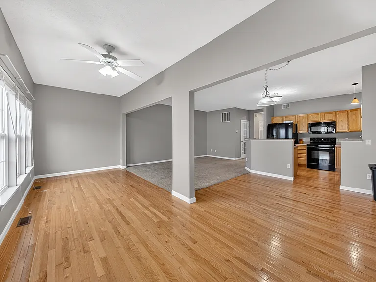 109 Clay Ct — Photo 5