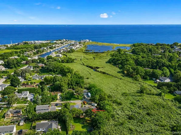 5 Reinhardt Court, Blue Point, NY 11715
