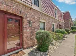 1292 Pennsbury Blvd, Pittsburgh, PA 15205