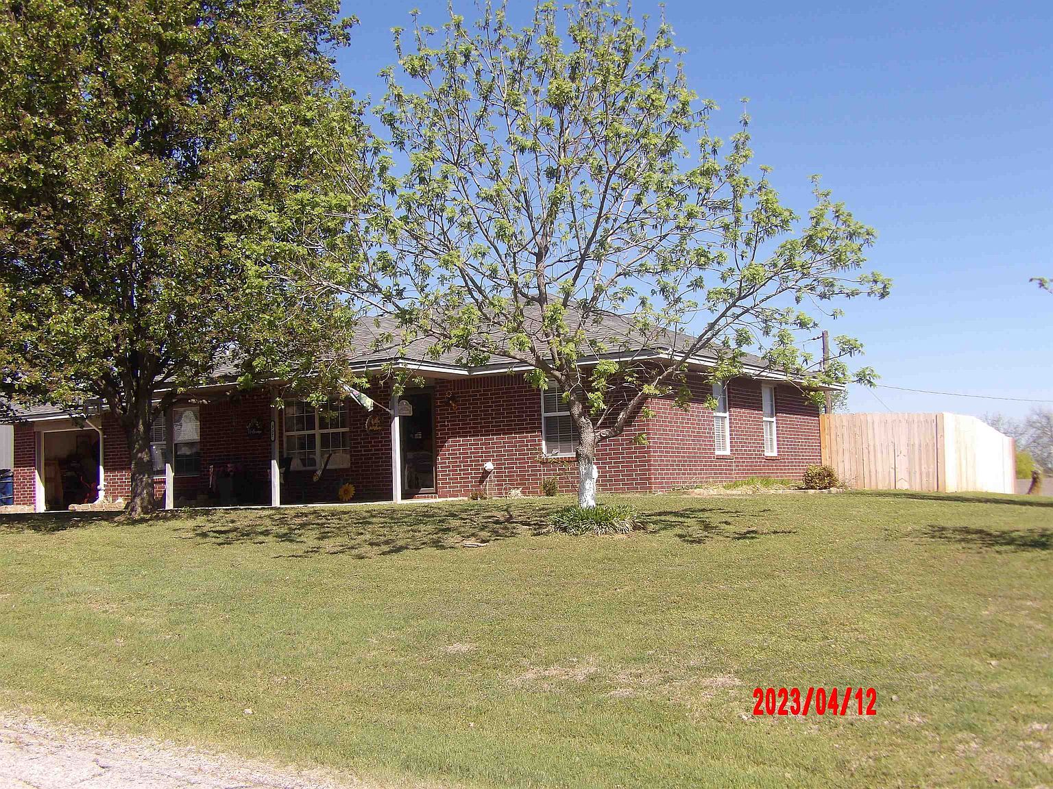 613 3rd St, Velma, OK 73491 Zillow