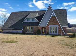 2514 W Orleans Dr, Rogers, AR 72758
