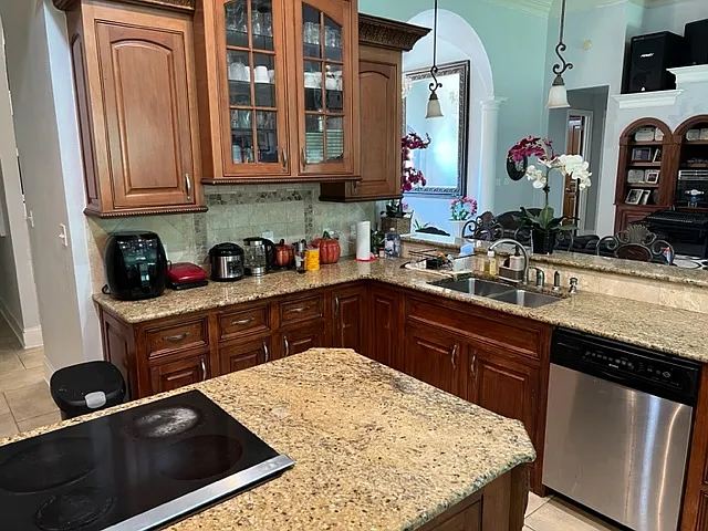 3913 Players Cove — Photo 3