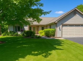 W168N10315 Wildrose Ln, Germantown, WI 53022