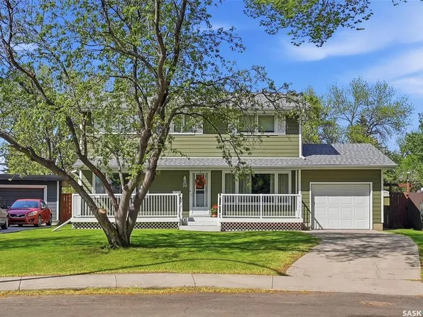 33 Sparling CRESCENT, Saskatoon, SK S7H 3M1