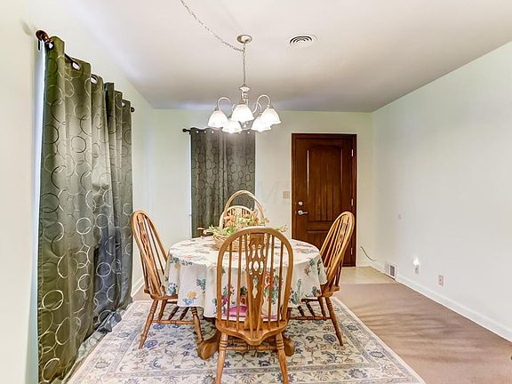 3rd image of 129 Mossman Ave