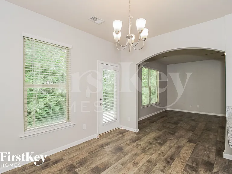 153 Southwind Cir — Photo 5