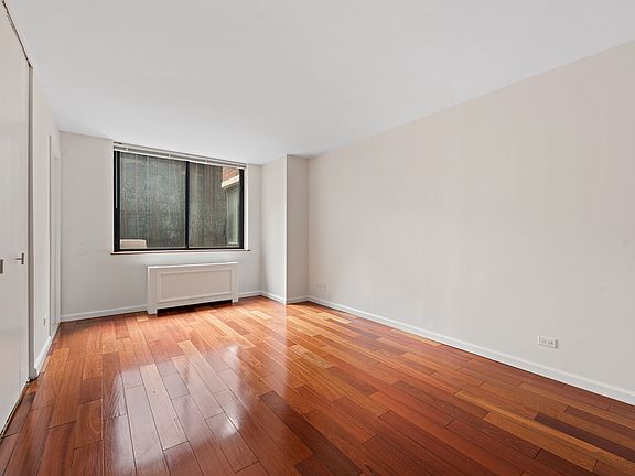 5th image of 330 E 75th St APT 2C