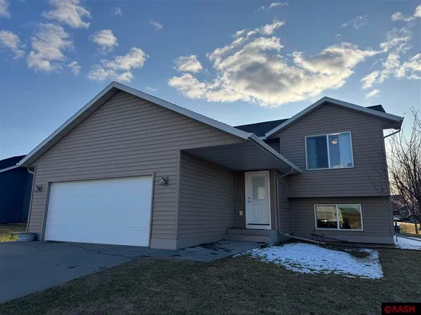 518 Allyn Cir, Janesville, MN 56048