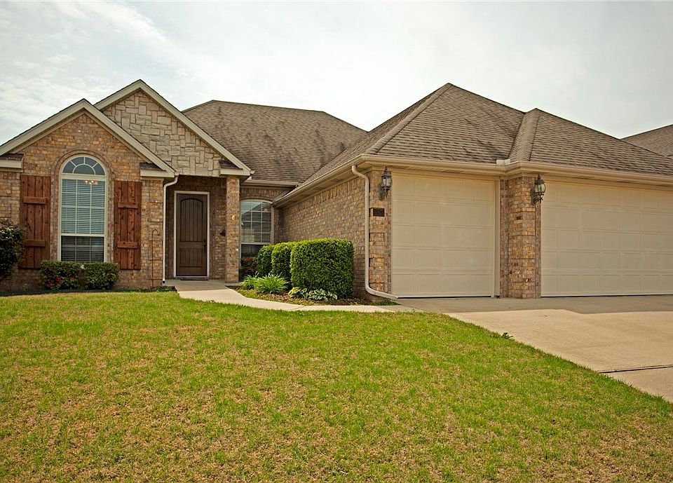 1st image of 204 Hayden Blvd