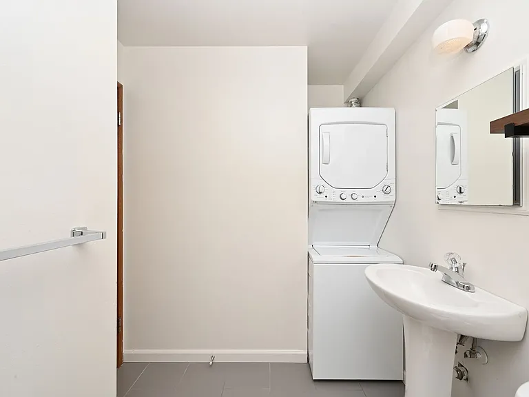 The Diane Apartments — Photo 21