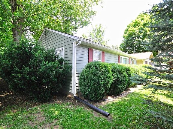 4th image of 1354 North St