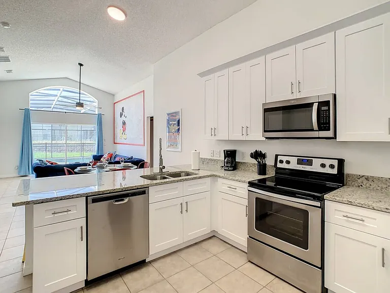 Palm Harbour Dr — Photo 12