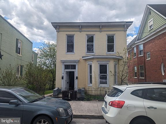 2nd image of 116 Columbia St