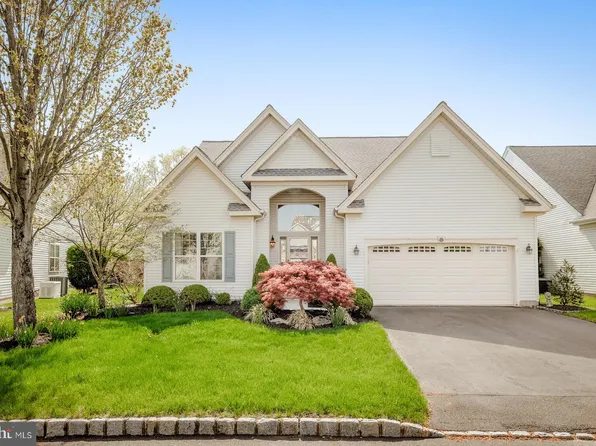 153 S Founders Ct, Warrington, PA 18976