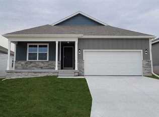 4459 Schilling Dr, Bellevue, NE 68123