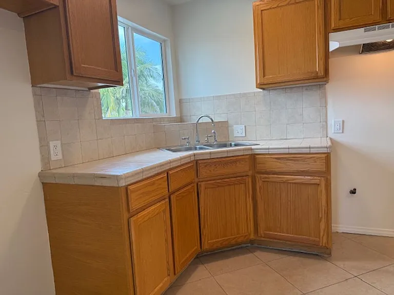 11730-11734.5 Lakewood Blvd #1-6 — Photo 5