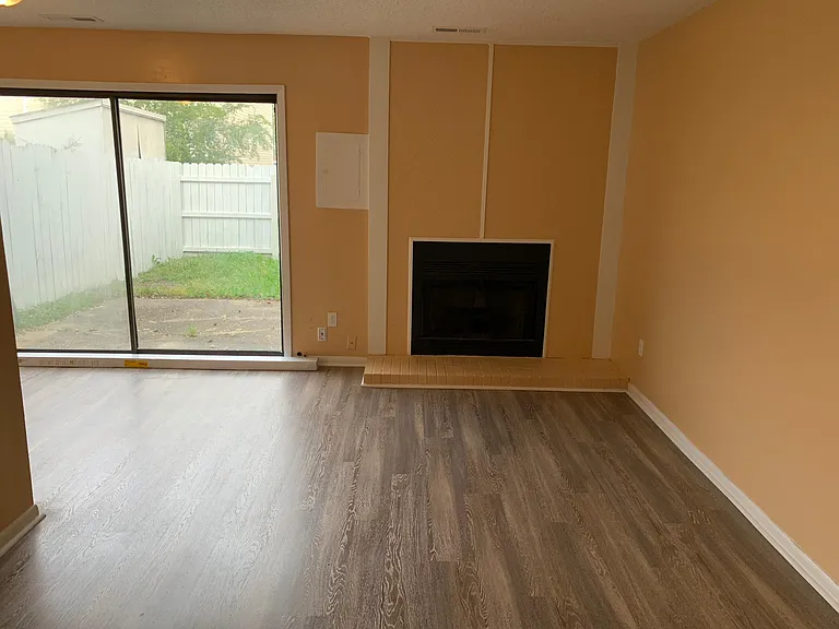 3717 Chimney Creek Dr — Photo 11