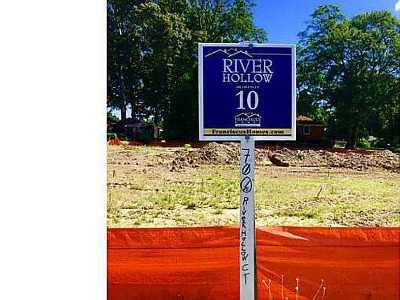 2nd image of 700 River Hollow Ct