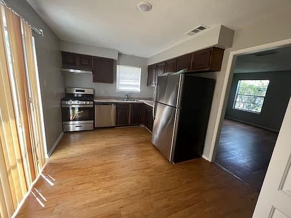 2nd image of 1408 Edward Dr Unit B