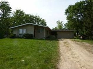 5517 E Creek Rd, Beloit, WI 53511