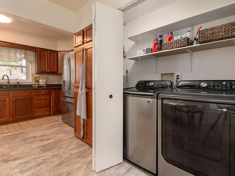 609 S Emerald Ln — Photo 8