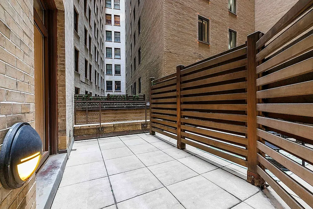 37 Wall Street — Photo 2