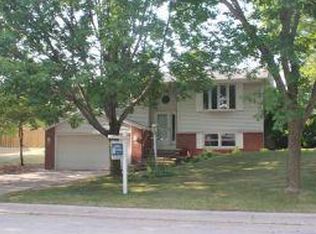 2743 Daniel Ct, Green Bay, WI 54311