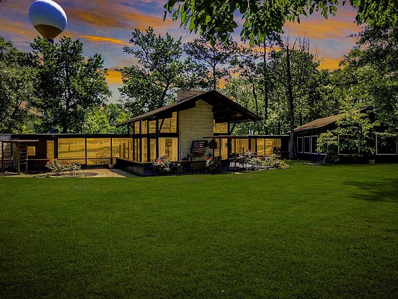 3rd image of 146 Billandrea Ln