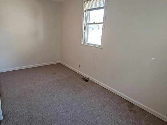 5th image of 126 E 6th St