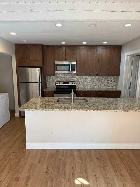 3 bed, 1780 sqft, $4,500 — Photo 2