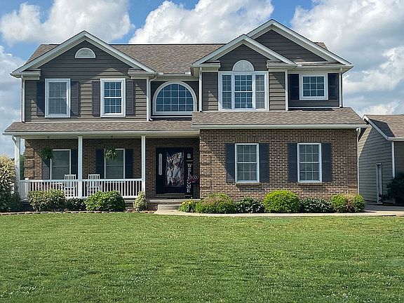 2nd image of 215 Cynthia Ann Dr