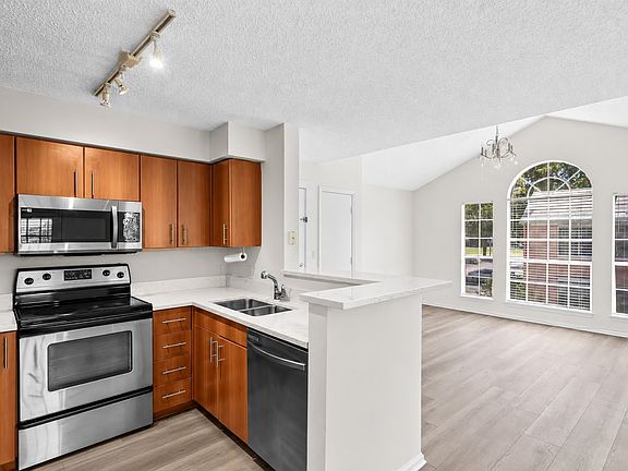 4th image of 1125 Crystal Way APT J