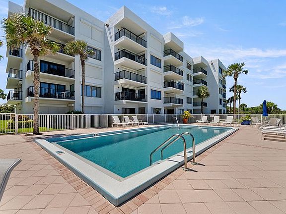 2nd image of 1616 Ocean Dr APT 107