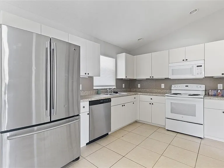 2745 Nellie Ln — Photo 12