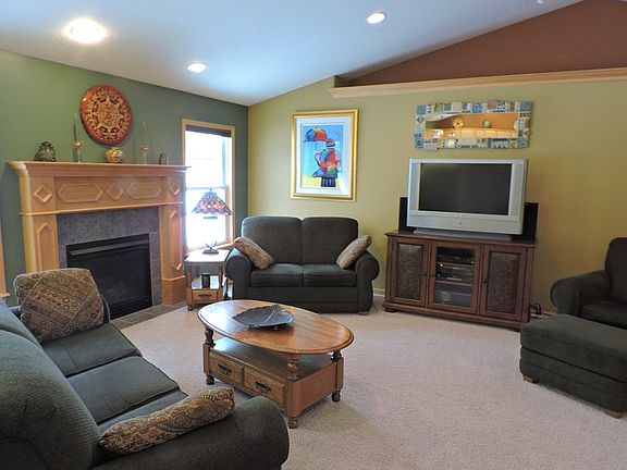 4th image of 4710 Gray Hawk Ln