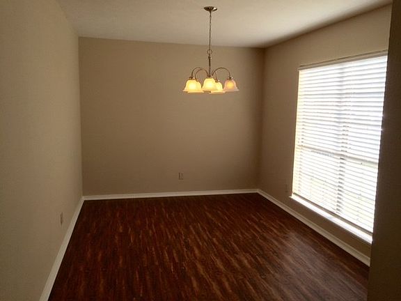 3rd image of 4125 Engleman St