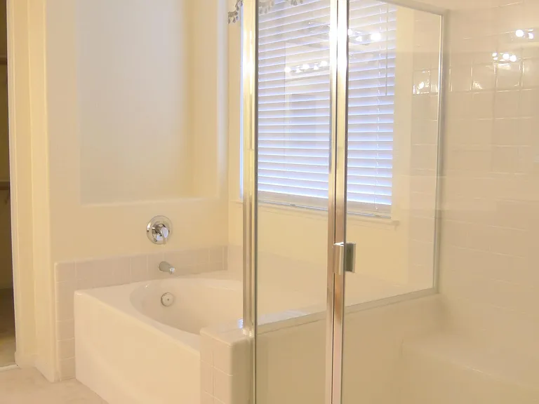 2442 Colby Ct — Photo 13