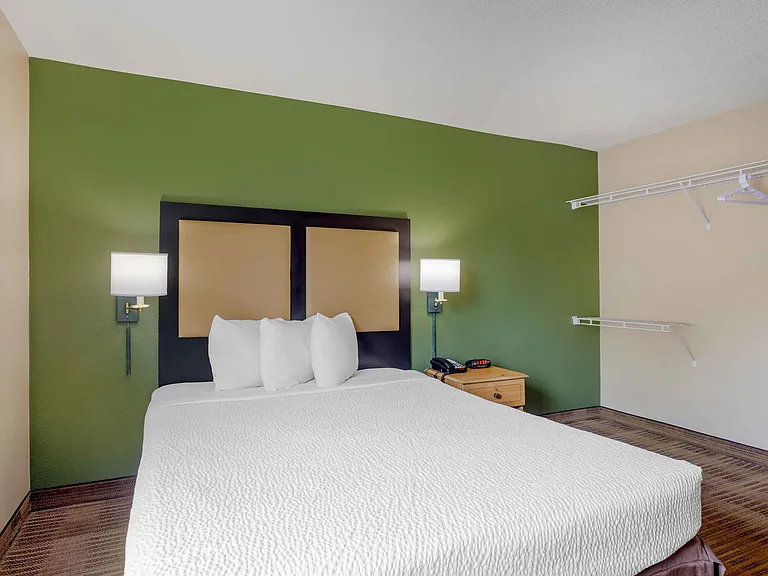 Studio Suite - 1 Queen Bed