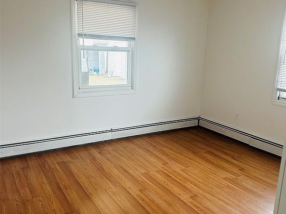 4th image of 36 Trumpet Ln