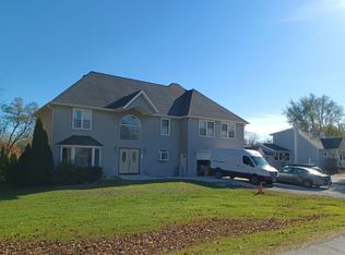 2N631 Virginia Ave, Glen Ellyn, IL 60137