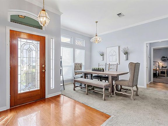 4th image of 207 Brookhaven Cir