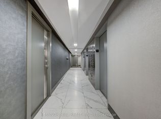 25 Capreol Ct #305, Toronto, ON M5V 3Z7